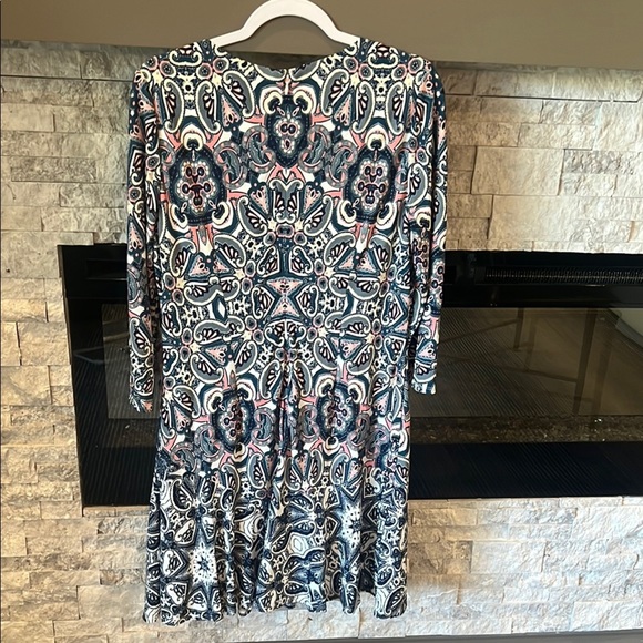 Eliza J Sheath V neckline Dress size 14 - Picture 9 of 13